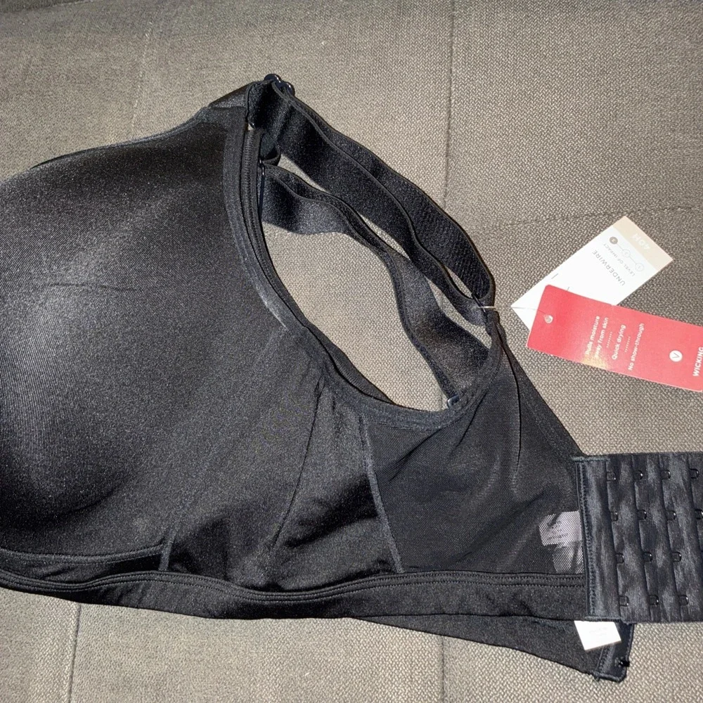 Livi 40H Sports Bra Black Underwire High Impact Back Closure Lane Bryant NEW
